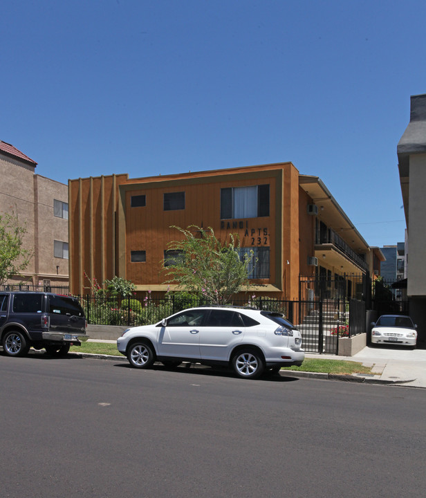 232 S Serrano Ave in Los Angeles, CA - Building Photo