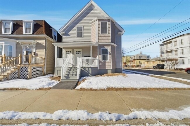 1 Clough St in Lynn, MA - Building Photo - Building Photo