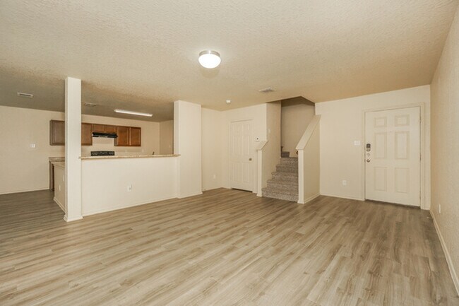 8830 Scarlett Pl in San Antonio, TX - Building Photo - Building Photo