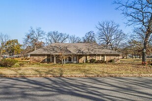 2909 Fincastle Dr in Fort Smith, AR - Building Photo