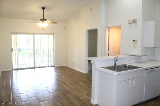 27111 Matheson Ave in Bonita Springs, FL - Building Photo - Building Photo