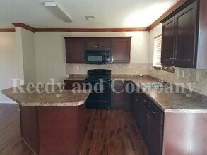 10094 Chariden Dr in Cordova, TN - Building Photo - Building Photo