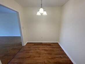 5516 Lakeshore Dr in Columbia, SC - Building Photo - Building Photo