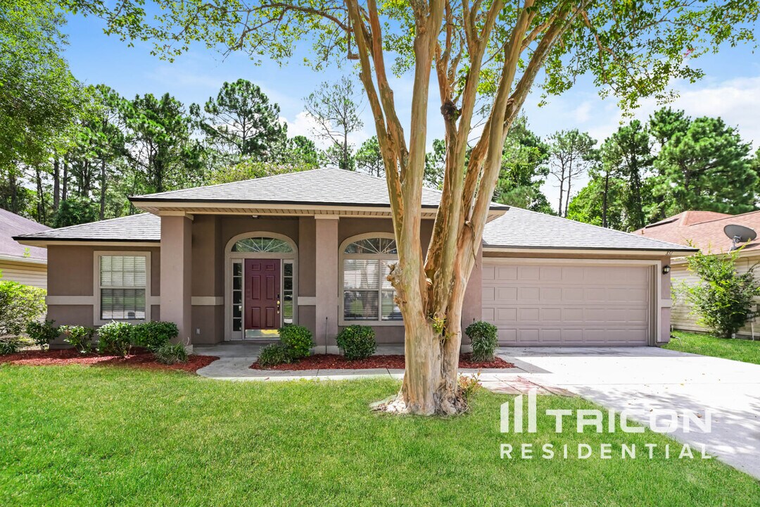 851 Mystic Harbor Dr in Jacksonville, FL - Building Photo