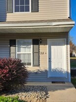 28 Peartree Ln in Glen Carbon, IL - Building Photo