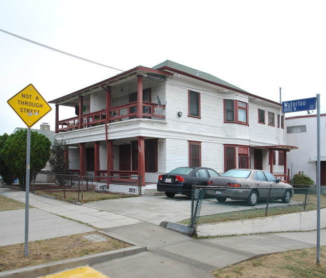 1006-1008 Waterloo St in Los Angeles, CA - Building Photo - Building Photo