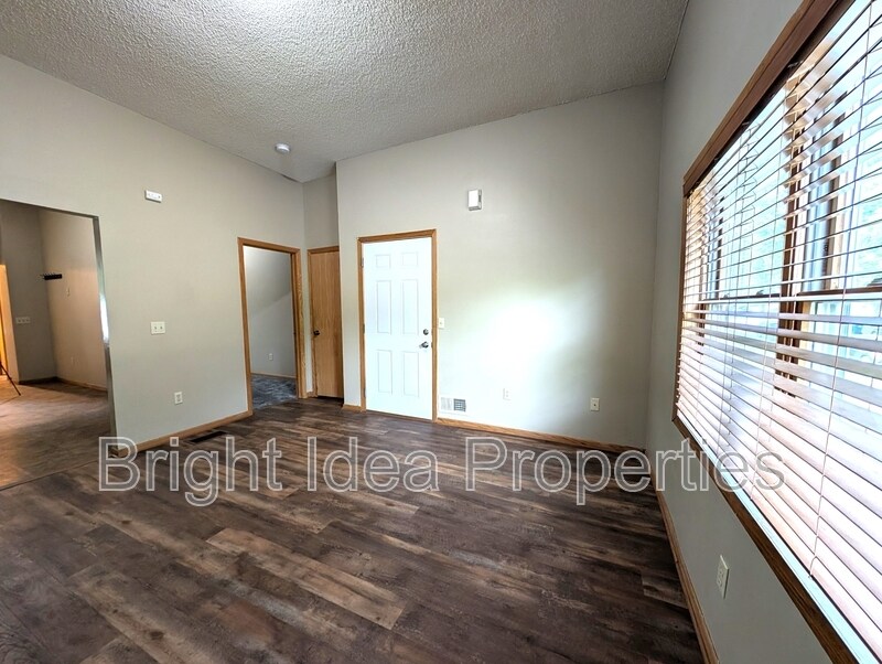 863 Clark St N in St. Paul, MN - Building Photo