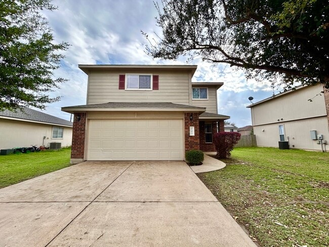 102 Adamae Ln in Hutto, TX - Building Photo - Building Photo