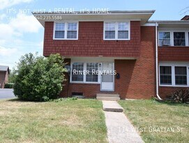 114 W Grattan St in Harrisonburg, VA - Building Photo