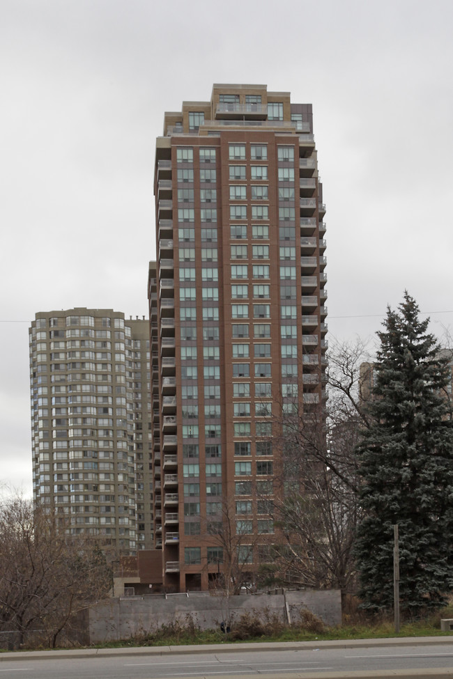 The Tiara in Mississauga, ON - Building Photo - Building Photo