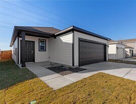 311 Sundown Ave in Buda, TX - Building Photo