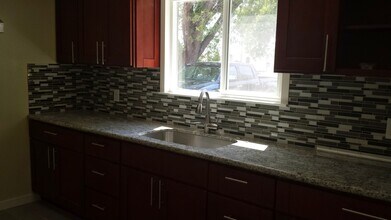 875 S Minaret Ave in Turlock, CA - Building Photo - Building Photo