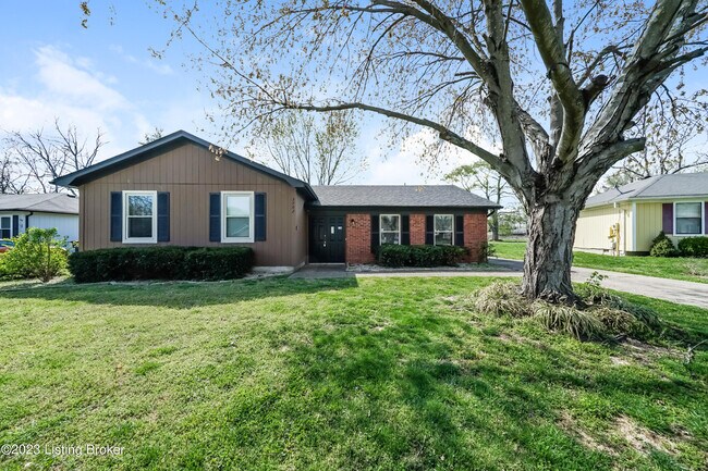 3702 Bartlett Ct in Louisville, KY - Building Photo - Building Photo