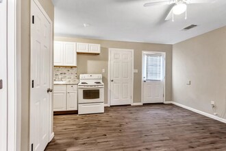 2351 Longhorn St in Dallas, TX - Building Photo - Building Photo