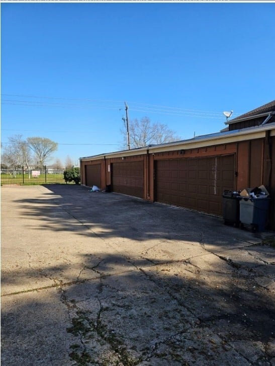 8496 Dairy View Ln in Houston, TX - Building Photo - Building Photo