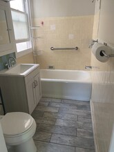 3801 Rhoda Ave in Oakland, CA - Building Photo - Building Photo