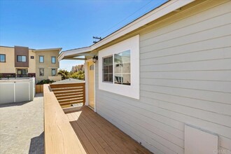 406 Cleveland St in Oceanside, CA - Building Photo - Building Photo