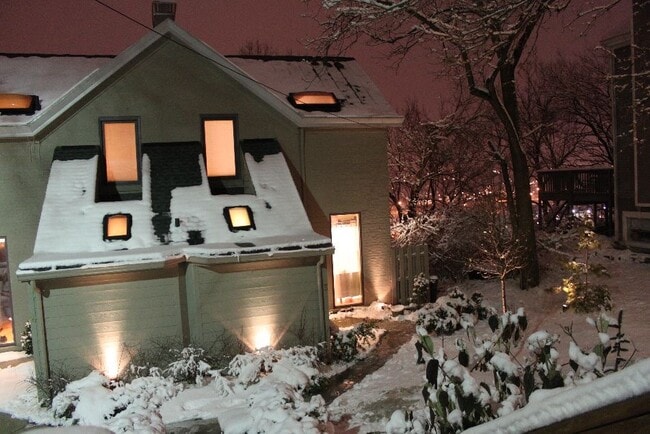 property at 1 Foxhall Ct