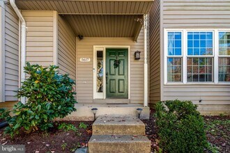 5617 Gosling Dr in Clifton, VA - Building Photo - Building Photo