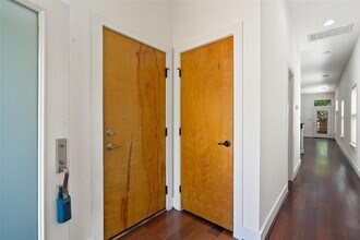 2209 Thornton Rd in Austin, TX - Building Photo - Building Photo