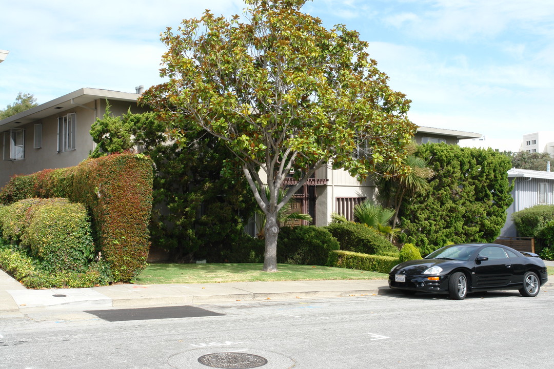 2012 Clarice Ln in Burlingame, CA - Building Photo