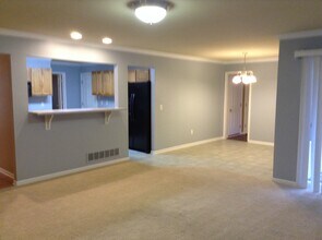 3748 Waterstone in Amelia, OH - Foto de edificio - Building Photo