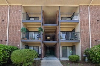 Spring Lane Apartments in Sanford, NC - Building Photo - Building Photo