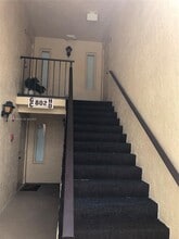 802 Sky Pine Way in Greenacres, FL - Building Photo - Building Photo