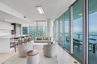 2900 NW 7th Ave in Miami, FL - Building Photo - Building Photo