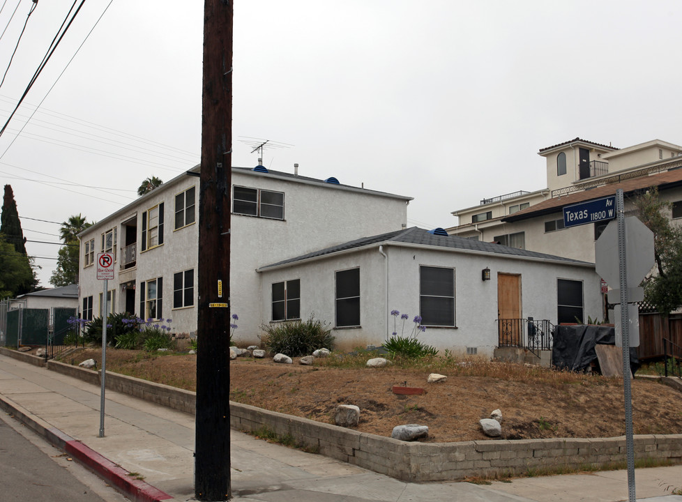 1300 Armacost Ave in Los Angeles, CA - Building Photo