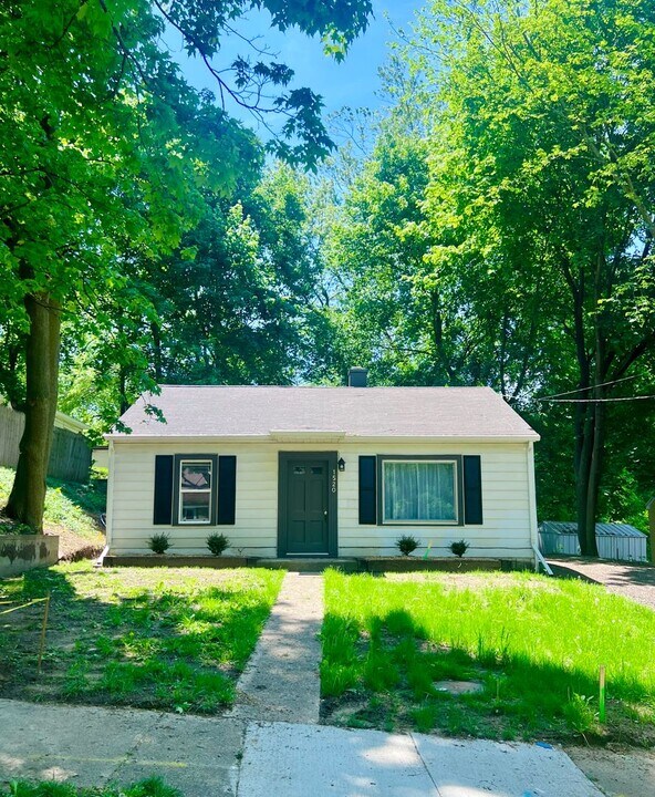 1520 Beacon St in Kalamazoo, MI - Building Photo