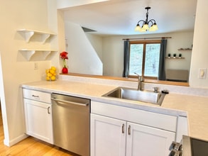 58 Overlook Dr in South Burlington, VT - Building Photo - Building Photo