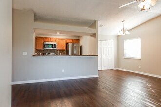 8060 Creedmoor Dr in Jacksonville, FL - Building Photo - Building Photo