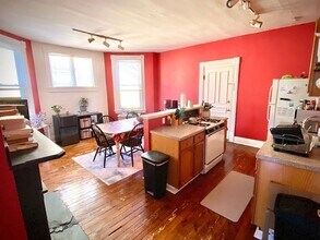 715 Summerlea St in Pittsburgh, PA - Building Photo - Building Photo