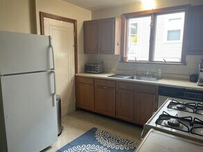 137 Hillside Rd in Watertown, MA - Building Photo - Building Photo