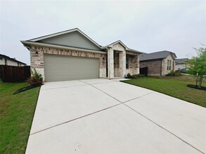 16408 Coratina Dr in Pflugerville, TX - Building Photo - Building Photo