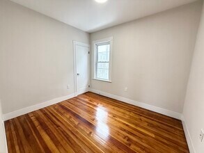36 Raven St, Unit 2 in Boston, MA - Building Photo - Building Photo