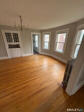 250 Greenfield St in Windsor, CT - Building Photo - Building Photo