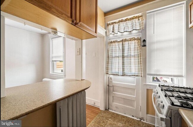 property at 139 E Plumstead Ave