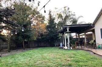 1121 Oak Ave in Fowler, CA - Building Photo - Building Photo