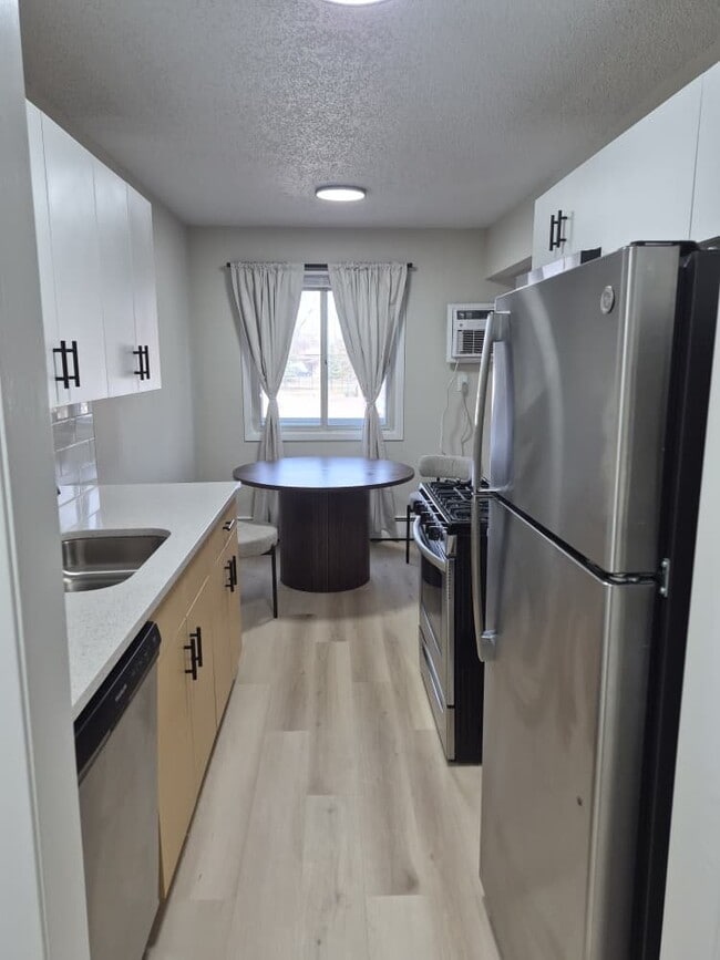 5805 73rd Ave N in Brooklyn Park, MN - Building Photo - Building Photo