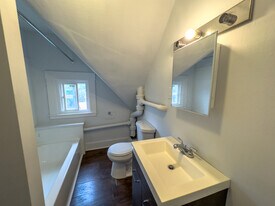 255 County St, Unit 3 in New Haven, CT - Building Photo