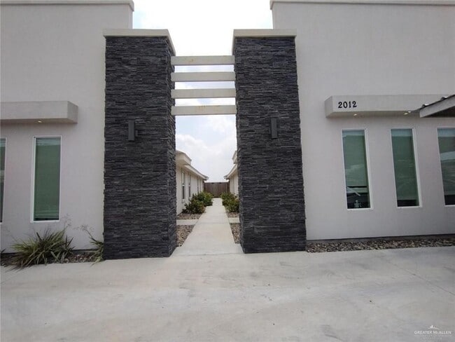 property at 2012 Summerland Ln