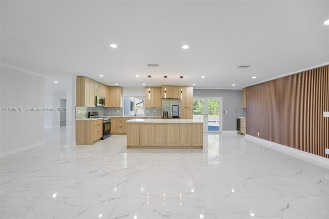 11811 NW 5th Ct in Plantation, FL - Building Photo - Building Photo