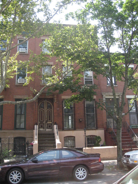 388 Dean St in Brooklyn, NY - Building Photo