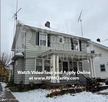 4240 Burnham Ave in Toledo, OH - Building Photo