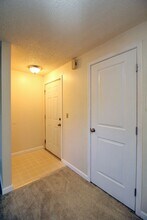 11102 SW 62nd Ave-Unit -11108 in Portland, OR - Building Photo - Building Photo