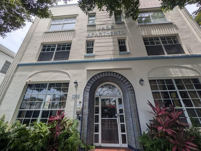 property at 1008 Jefferson Ave