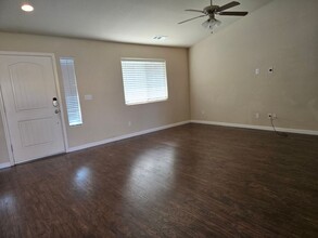 1414 National Dr in Lemoore, CA - Building Photo - Building Photo