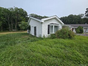 25 Ruscitti Dr in Chester, NY - Building Photo - Building Photo